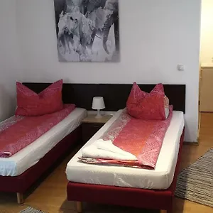  Penzion Apartmenthaus Beim Lkh I Free Parking I Self Check-in